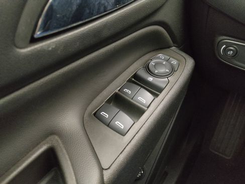 Used 2023 Chevrolet Equinox LT image 27