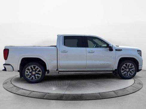 Used 2024 GMC Sierra 1500 Denali AWD/4WD image 4