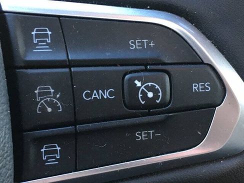 Used 2024 Jeep Compass Trailhawk w/ Sun and Sound Group AWD/4WD image 15