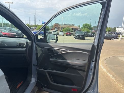 Used 2022 Honda Pilot TrailSport image 27