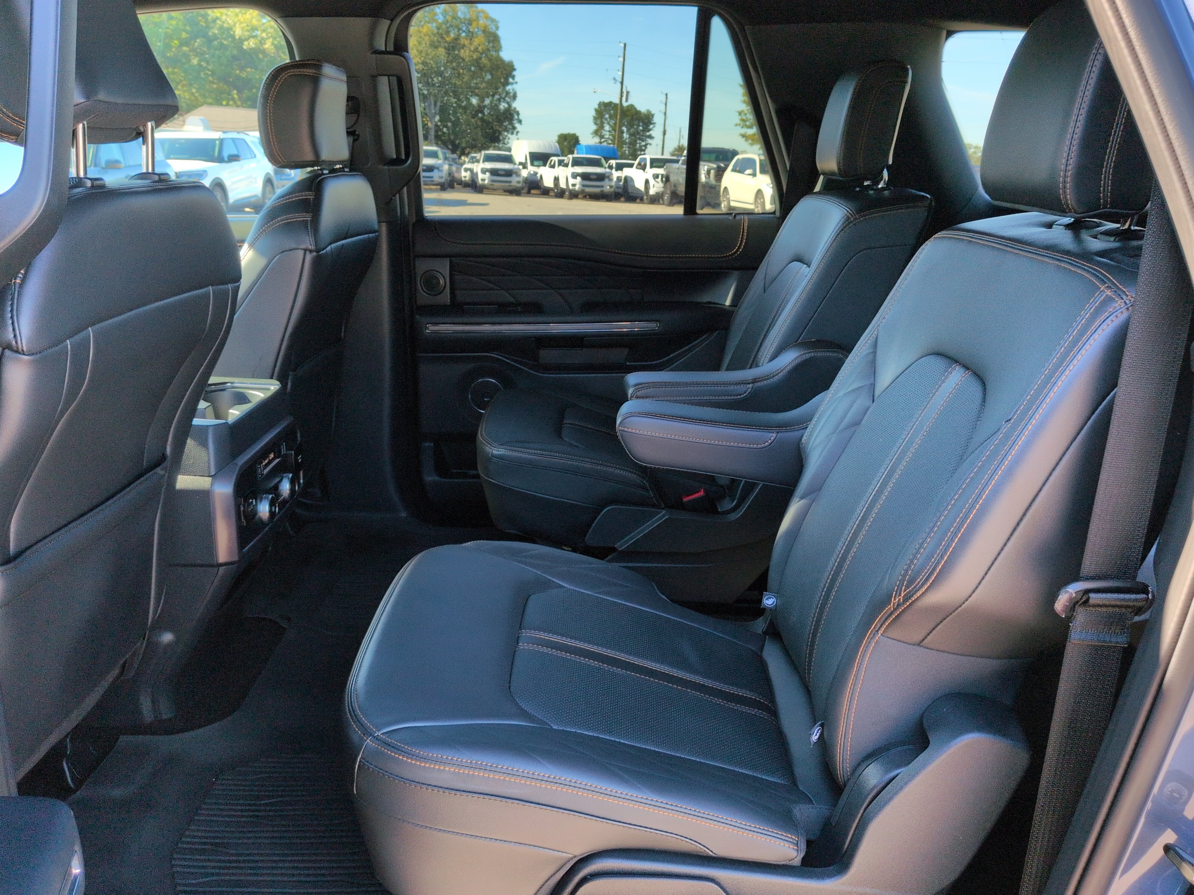 Certified 2023 Ford Expedition Max Platinum RWD image 12