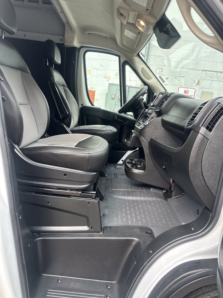 Used 2025 RAM ProMaster 2500 w/ Convenience Group FWD image 29