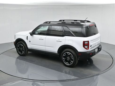 Certified 2025 Ford Bronco Sport Outer Banks w/ Outer Banks Tech Package+ image 46