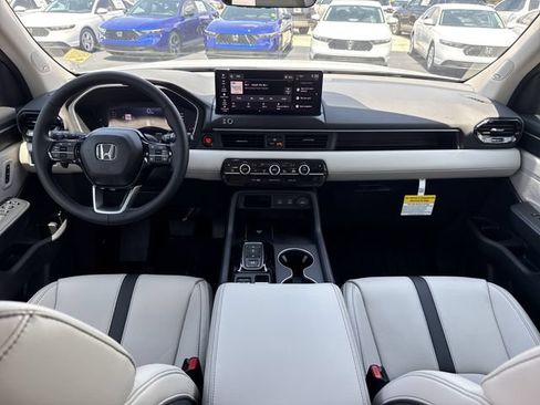 New 2026 Honda Pilot Touring image 19