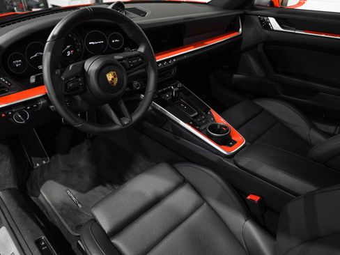 Used 2021 Porsche 911 Carrera RWD image 2