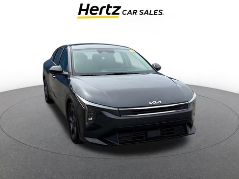 Used 2025 Kia K4 LXS image 1