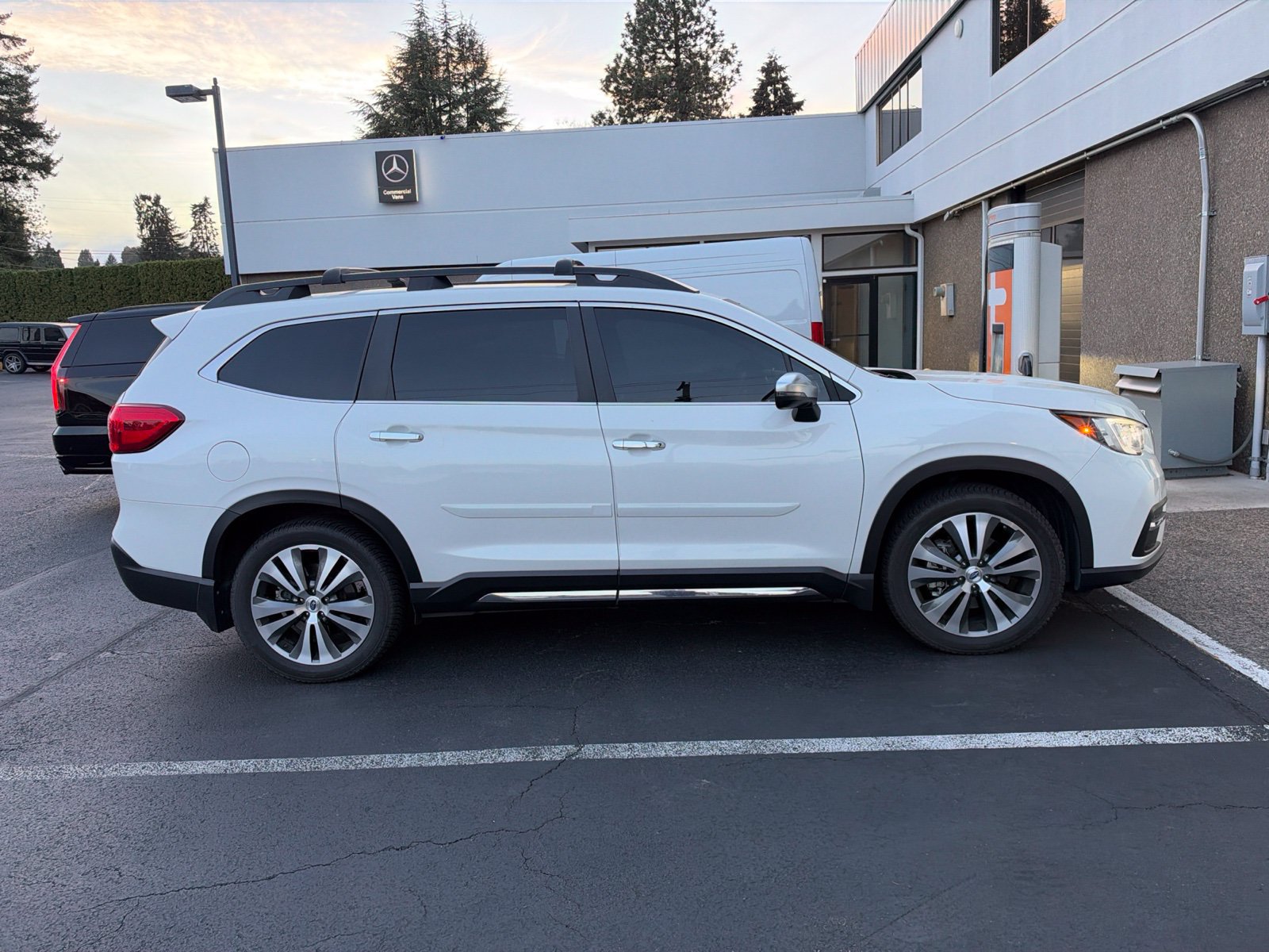 Used 2019 Subaru Ascent Touring w/ Popular Package #3 AWD/4WD image 4