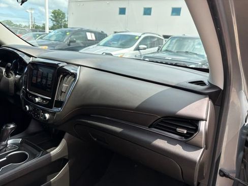 Used 2019 Chevrolet Traverse LT AWD/4WD image 24
