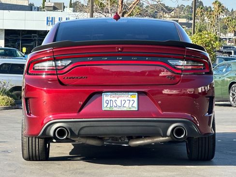 Used 2022 Dodge Charger R/T w/ Harman/Kardon Audio Group image 6