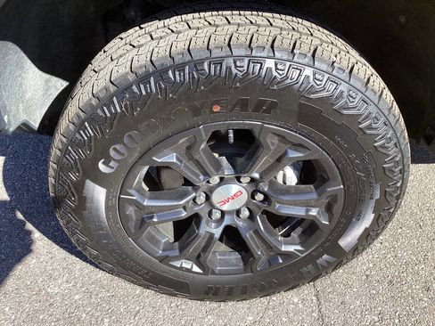 Used 2023 GMC Canyon Elevation w/ Convenience Package image 29