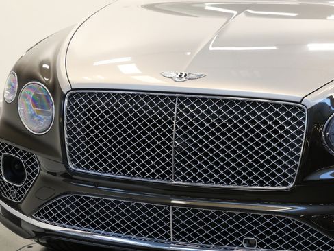 Used 2021 Bentley Bentayga Hybrid -Mulliner Driving Speci image 50