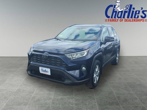 Used 2019 Toyota RAV4 XLE w/ Convenience Package AWD/4WD image 1