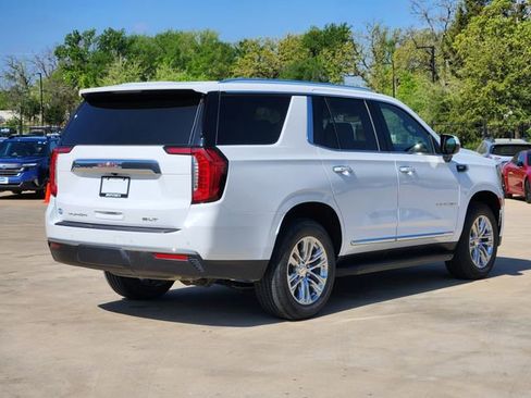 Used 2022 GMC Yukon SLT AWD/4WD image 7