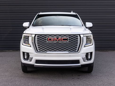 Used 2023 GMC Yukon Denali w/ Denali Reserve Package AWD/4WD image 5
