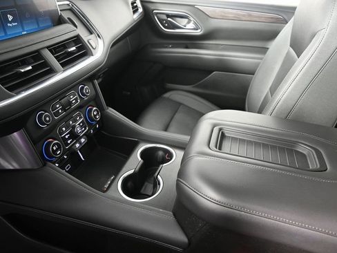 Used 2022 Chevrolet Tahoe Z71 w/ Z71 Off-Road Package image 35