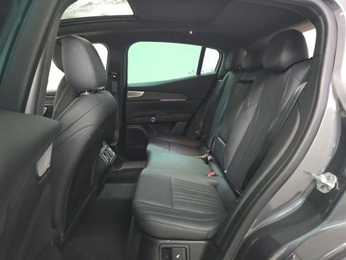 Used 2023 Maserati Grecale Modena image 12