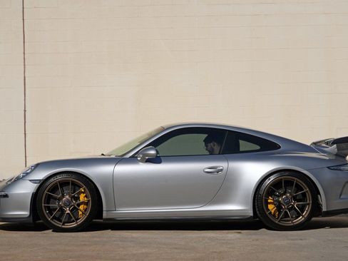 Used 2014 Porsche 911 GT3 RWD image 9