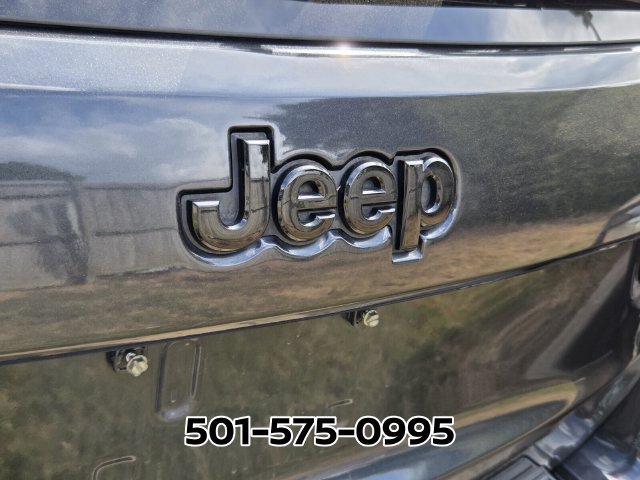Used 2015 Jeep Grand Cherokee Altitude AWD/4WD image 10