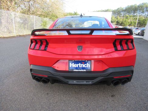 Used 2025 Ford Mustang Dark Horse image 6