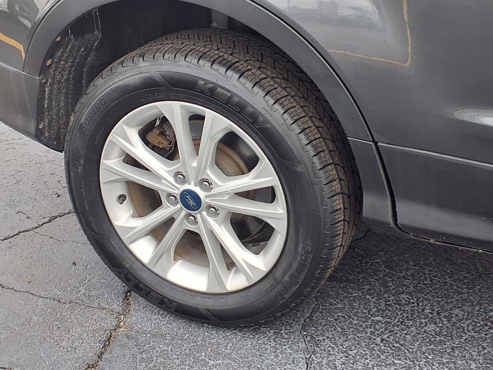 Used 2019 Ford Escape SE AWD/4WD image 30