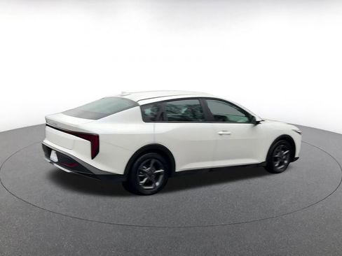 Used 2025 Kia K4 LXS image 14