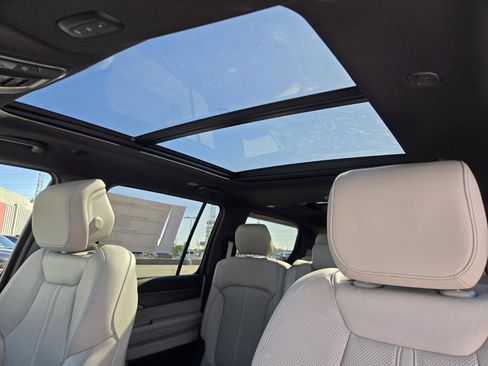 New 2026 Jeep Grand Wagoneer 2WD image 23