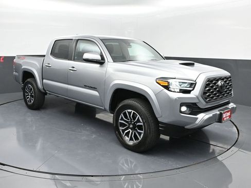 Certified 2023 Toyota Tacoma TRD Sport image 2