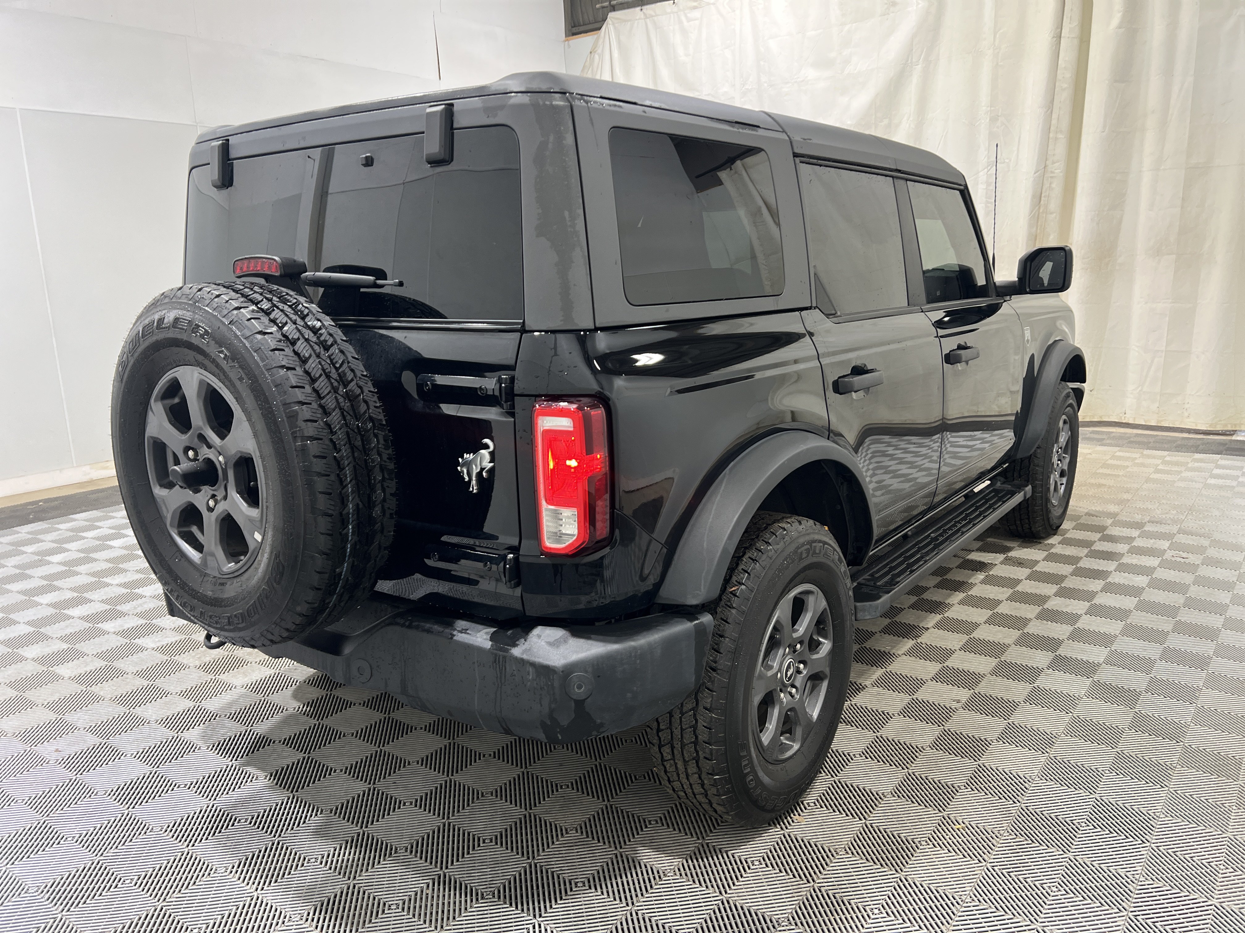 Used 2025 Ford Bronco Big Bend AWD/4WD image 3