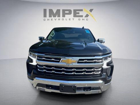 Used 2025 Chevrolet Silverado 1500 LTZ w/ Z71 Off-Road Package AWD/4WD image 7