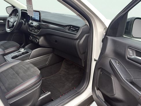 Used 2022 Ford Escape SEL w/ SEL Stealth AWD Package image 16