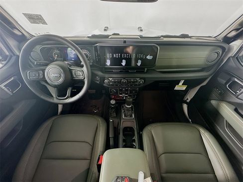 New 2026 Jeep Gladiator Mojave image 9