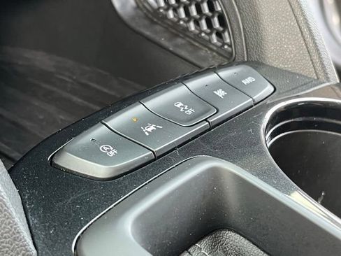 Used 2025 Chevrolet TrailBlazer LT AWD/4WD image 32