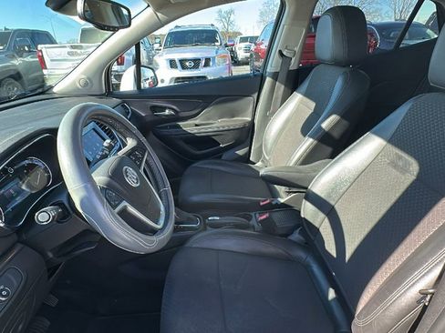 Certified 2022 Buick Encore Preferred image 9