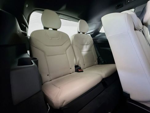 New 2025 Volvo EX90 Plus image 28