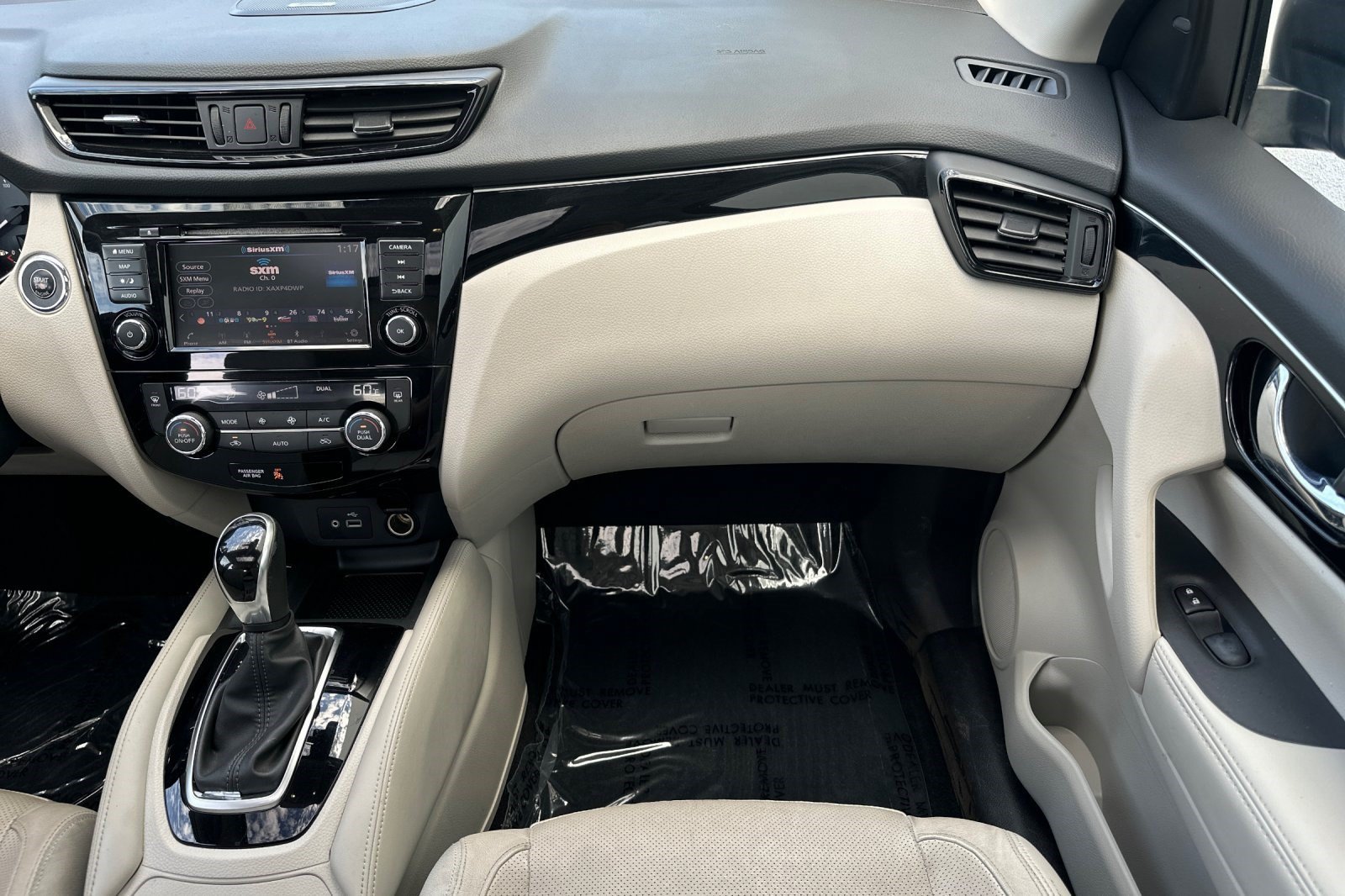 Used 2019 Nissan Rogue Sport SL w/ Premium Package FWD image 32