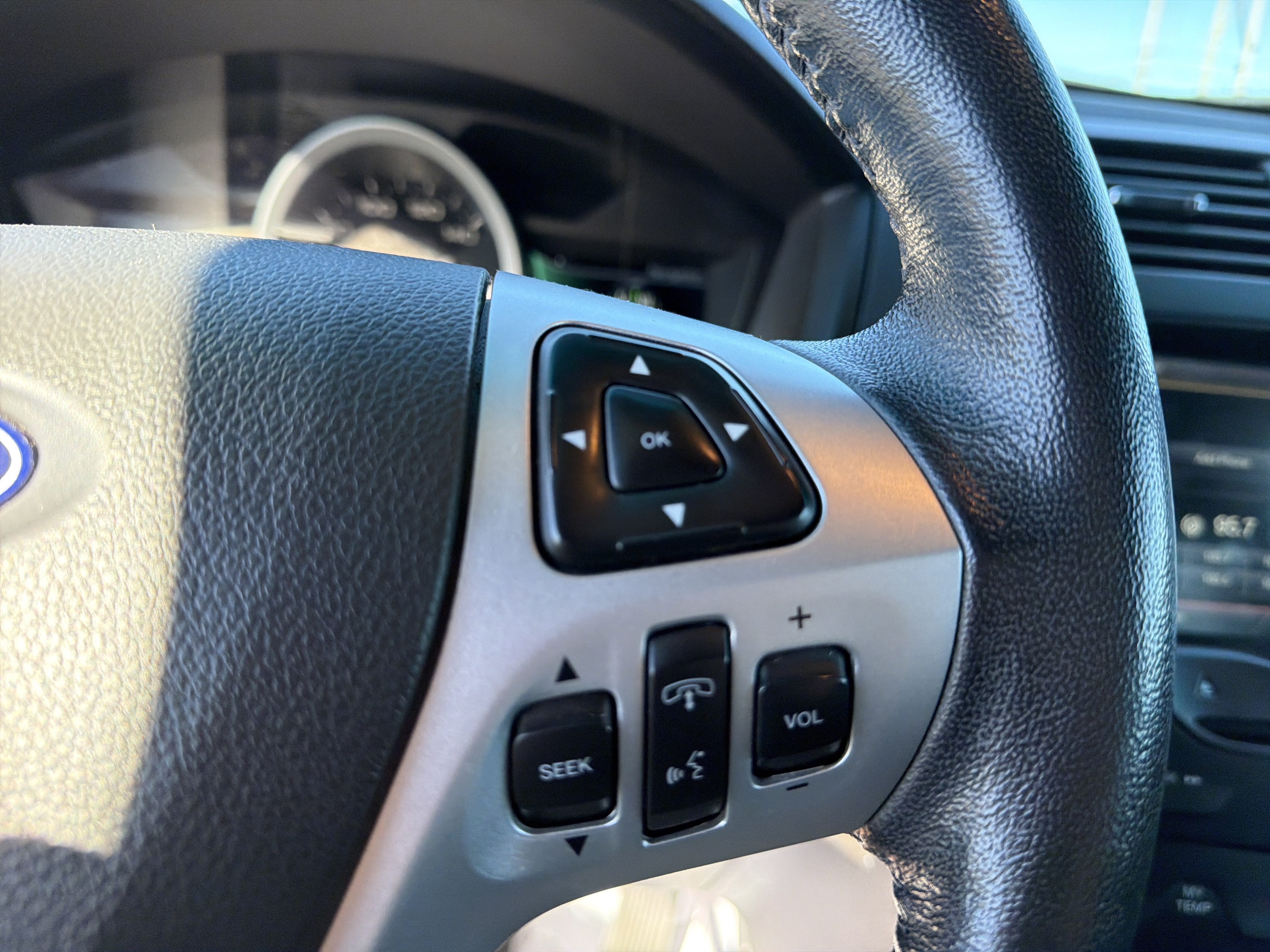 Used 2014 Ford Explorer XLT AWD/4WD image 20