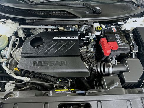 Used 2023 Nissan Rogue S AWD/4WD image 32