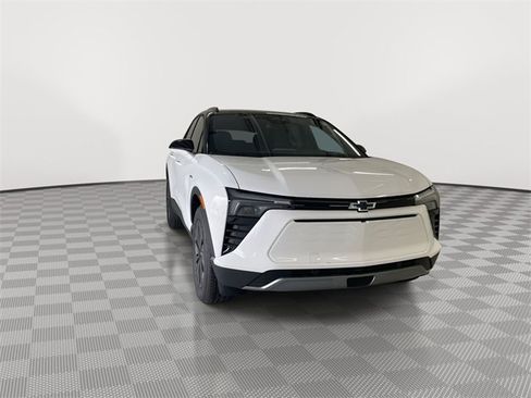 New 2025 Chevrolet Blazer EV LT image 3