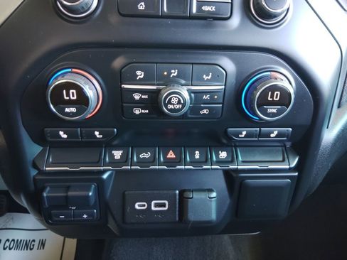 Used 2022 Chevrolet Silverado 2500 LT w/ Convenience Package AWD/4WD image 29