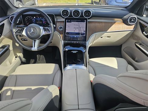 Certified 2024 Mercedes-Benz GLC 300 image 26