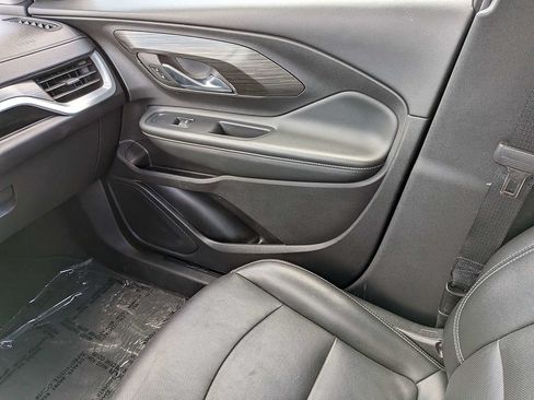 Used 2024 GMC Terrain SLT FWD image 19
