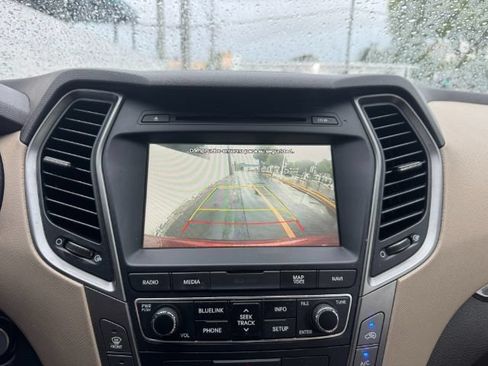Used 2017 Hyundai Santa Fe Sport FWD image 10