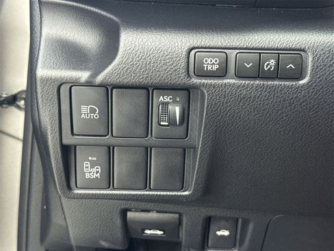 Used 2017 Lexus IS 200t F Sport w/ F Sport Package image 32