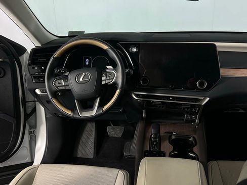 Used 2024 Lexus RX 350 Premium image 18