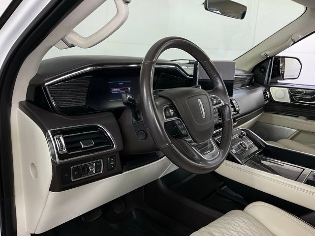 Used 2022 Lincoln Navigator L Black Label AWD/4WD image 15