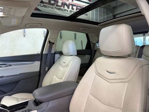 Used 2019 Cadillac XT5 Luxury image 11