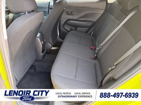 Used 2025 Hyundai Kona SEL FWD image 11