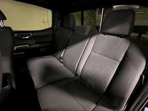 Used 2019 Toyota Tacoma TRD Off-Road image 34