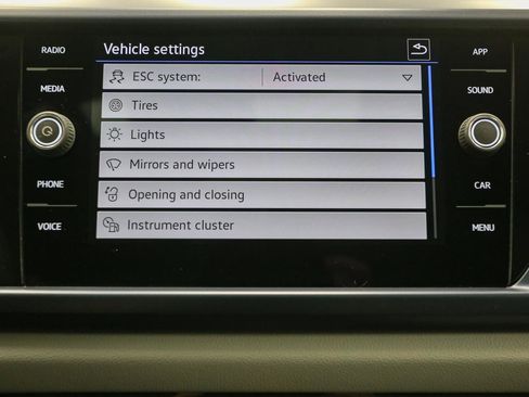 Certified 2022 Volkswagen Taos SE w/ Panoramic Sunroof Package image 35