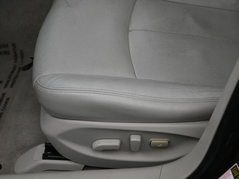 Used 2015 INFINITI Q50 Premium w/ Navigation Package image 16